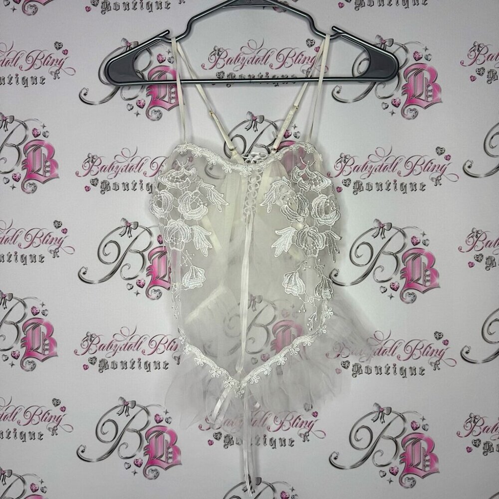 Tank top mesh floral corset back lace tie up ribbon 🎀 cream white sexy top